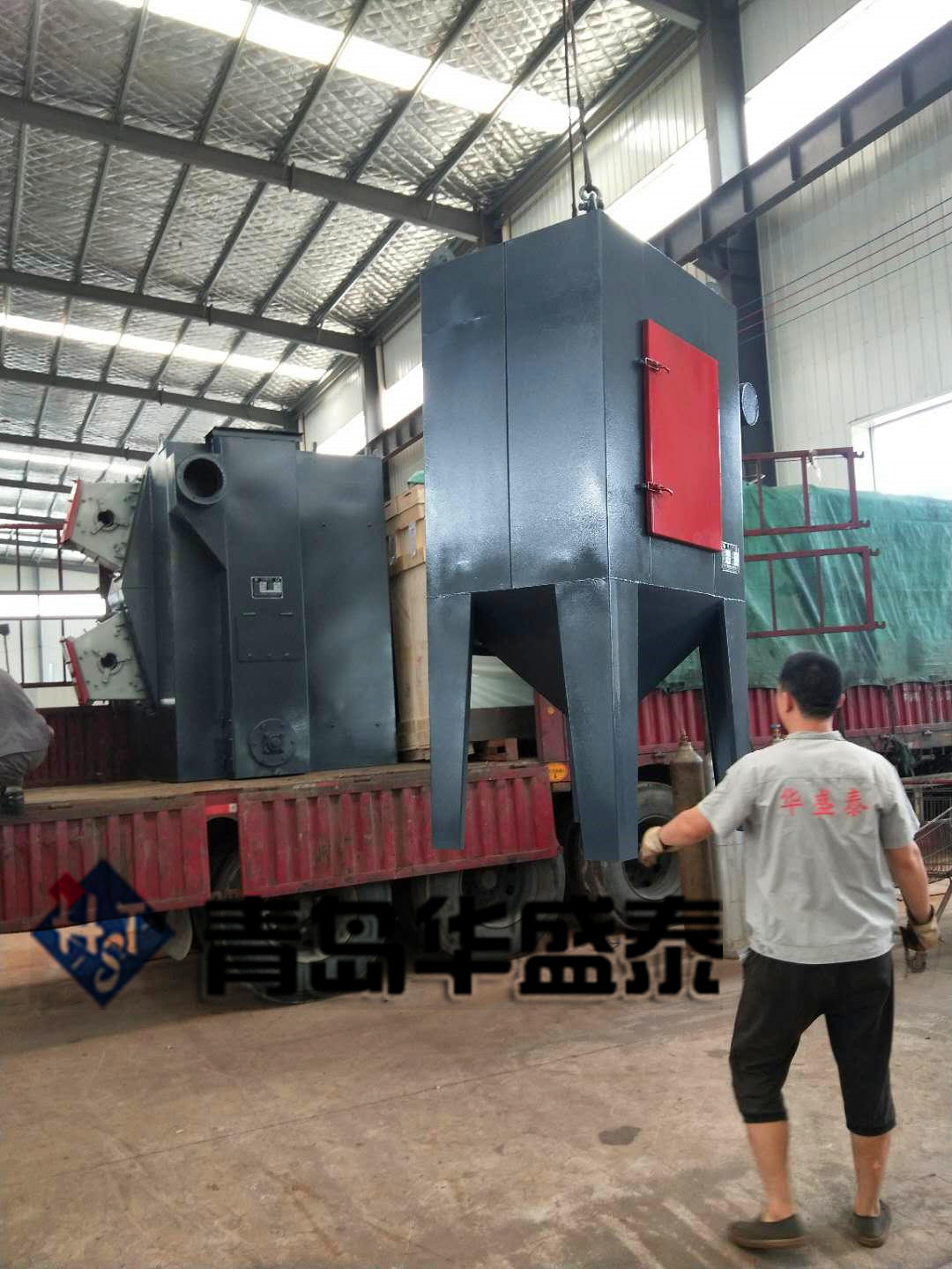发往福州福清市376吊钩式抛丸机发货现场图