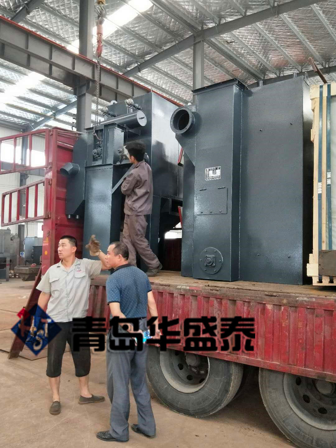 发往福州福清市376吊钩式抛丸机发货现场图