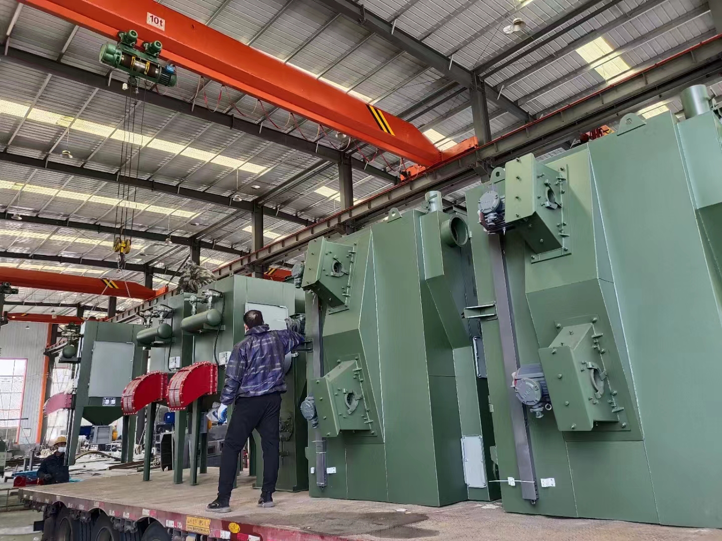 抛丸机橡胶履带怎么修补_橡胶抛丸履带砂式机打磨视频_橡胶履带式抛丸打砂机